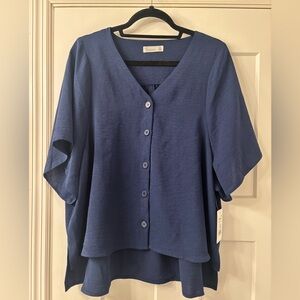 NWT 89th & Madison V-Neck Navy Button-Down Blouse - Large